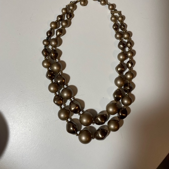 Gold bronze pearl finish choker necklace - Picture 2 of 3